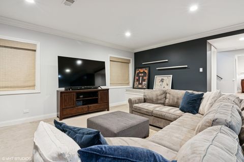 Tiny photo for 374 N Myrtle Avenue, Elmhurst, IL 60126 (MLS # 12590578)