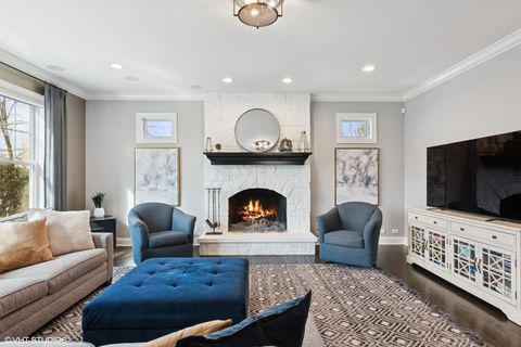 Tiny photo for 374 N Myrtle Avenue, Elmhurst, IL 60126 (MLS # 12590578)