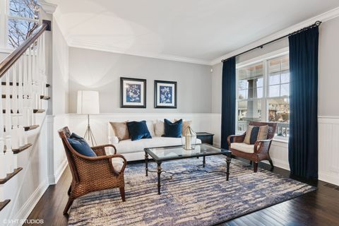 Tiny photo for 374 N Myrtle Avenue, Elmhurst, IL 60126 (MLS # 12590578)