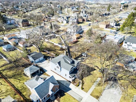 Tiny photo for 374 N Myrtle Avenue, Elmhurst, IL 60126 (MLS # 12590578)