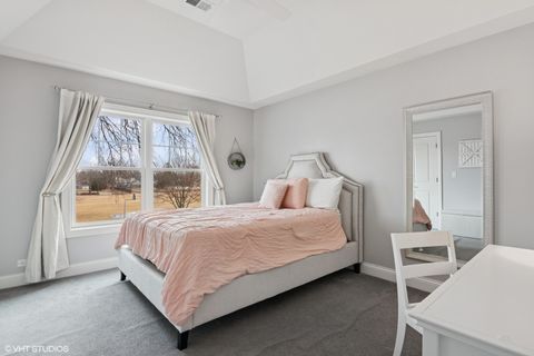 Tiny photo for 374 N Myrtle Avenue, Elmhurst, IL 60126 (MLS # 12590578)