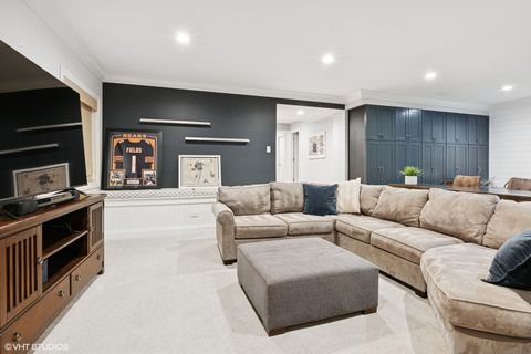 Tiny photo for 374 N Myrtle Avenue, Elmhurst, IL 60126 (MLS # 12590578)