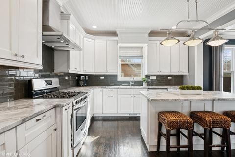 Tiny photo for 374 N Myrtle Avenue, Elmhurst, IL 60126 (MLS # 12590578)