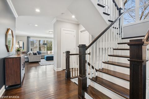 Tiny photo for 374 N Myrtle Avenue, Elmhurst, IL 60126 (MLS # 12590578)