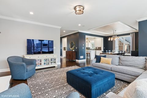 Tiny photo for 374 N Myrtle Avenue, Elmhurst, IL 60126 (MLS # 12590578)