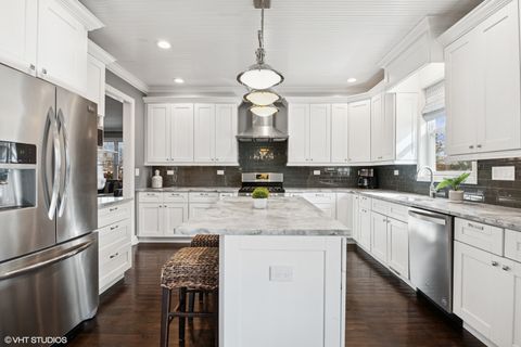 Tiny photo for 374 N Myrtle Avenue, Elmhurst, IL 60126 (MLS # 12590578)