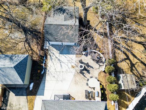 Tiny photo for 374 N Myrtle Avenue, Elmhurst, IL 60126 (MLS # 12590578)