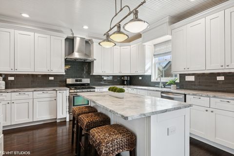 Tiny photo for 374 N Myrtle Avenue, Elmhurst, IL 60126 (MLS # 12590578)