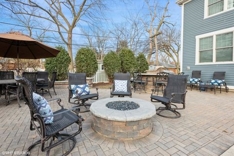 Tiny photo for 374 N Myrtle Avenue, Elmhurst, IL 60126 (MLS # 12590578)