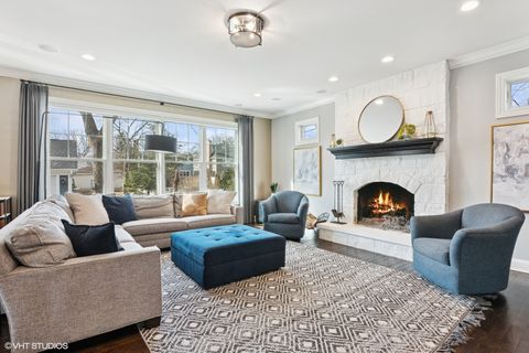 Tiny photo for 374 N Myrtle Avenue, Elmhurst, IL 60126 (MLS # 12590578)