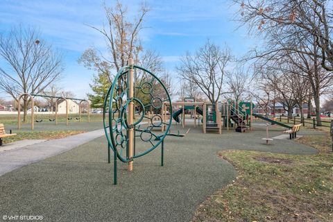 Tiny photo for 374 N Myrtle Avenue, Elmhurst, IL 60126 (MLS # 12590578)