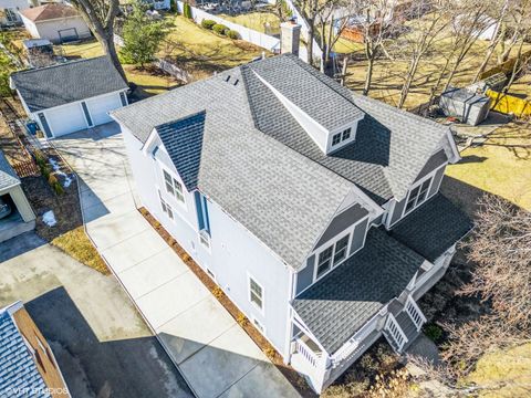 Tiny photo for 374 N Myrtle Avenue, Elmhurst, IL 60126 (MLS # 12590578)