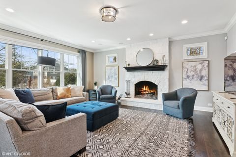 Tiny photo for 374 N Myrtle Avenue, Elmhurst, IL 60126 (MLS # 12590578)