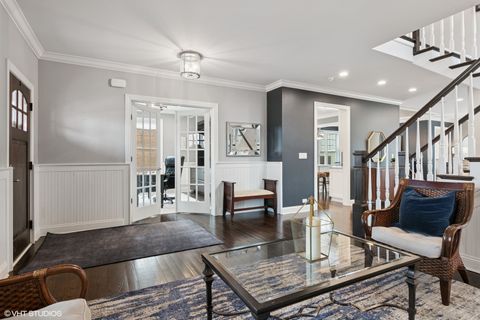 Tiny photo for 374 N Myrtle Avenue, Elmhurst, IL 60126 (MLS # 12590578)