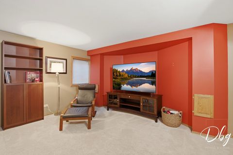 Tiny photo for 7 E Dahlia Lane, Round Lake Beach, IL 60073 (MLS # 12636224)