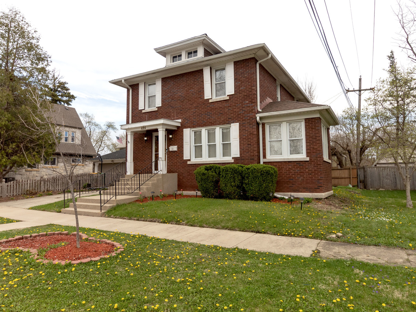 404 N Prairie Avenue
