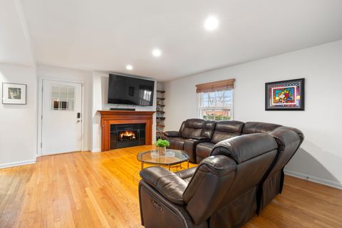 Tiny photo for 526 Isabella Street, Wilmette, IL 60091 (MLS # 12606518)