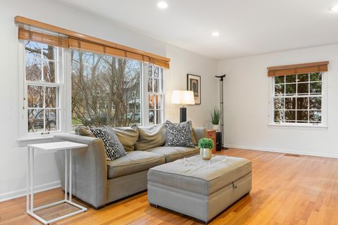 Tiny photo for 526 Isabella Street, Wilmette, IL 60091 (MLS # 12606518)