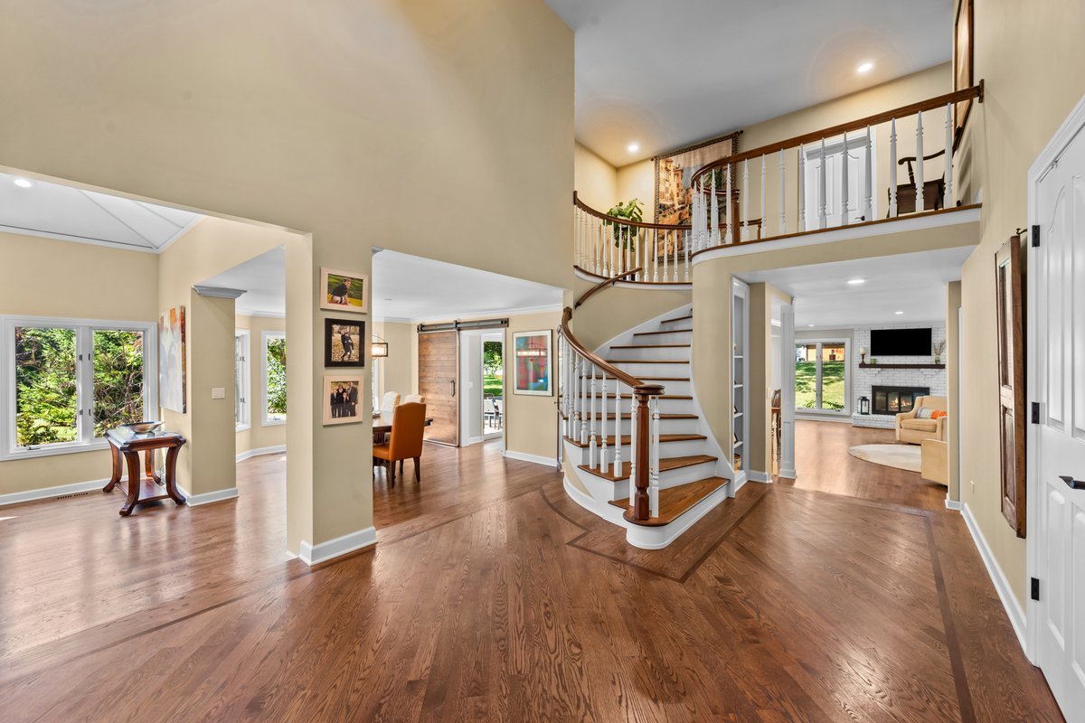 5328 Oak Grove Drive