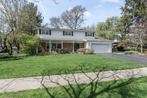 901 Crestfield Avenue Libertyville IL 60048
