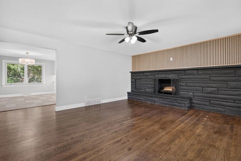 Tiny photo for 319 Parkshore Drive, Shorewood, IL 60404 (MLS # 12686235)