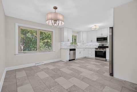 Tiny photo for 319 Parkshore Drive, Shorewood, IL 60404 (MLS # 12686235)