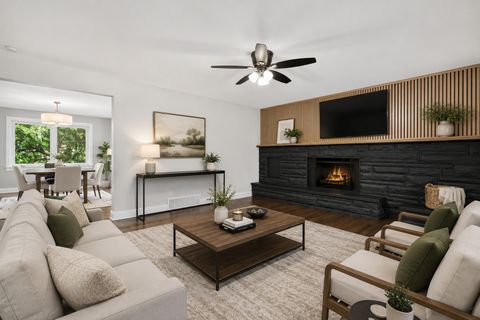Tiny photo for 319 Parkshore Drive, Shorewood, IL 60404 (MLS # 12686235)