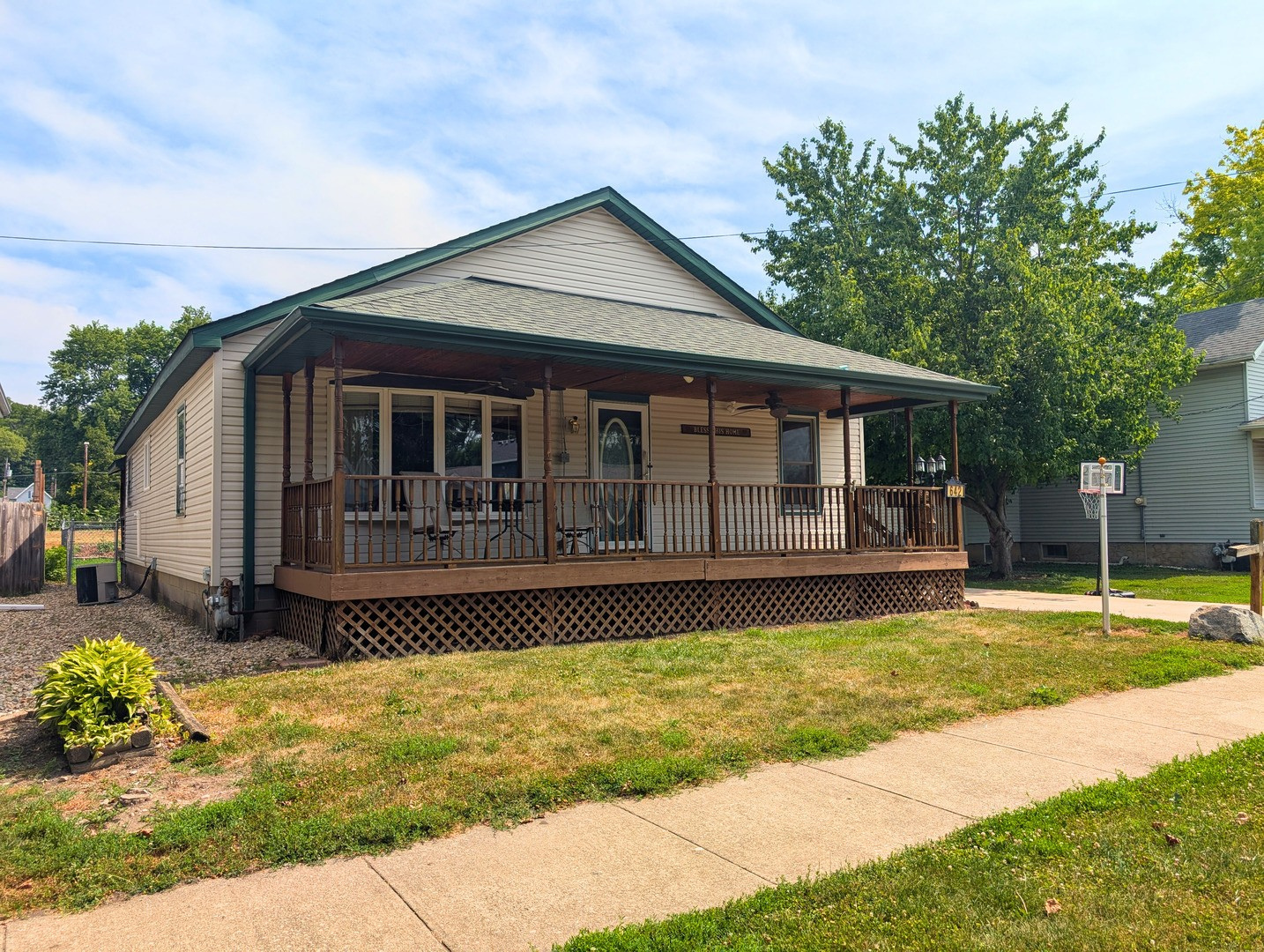 642 Lincoln Street