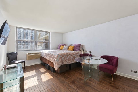 Tiny photo for 6145 N Sheridan Road #27C, Chicago, IL 60660 (MLS # 12795406)