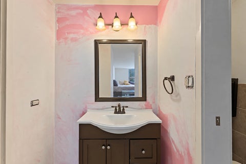 Tiny photo for 6145 N Sheridan Road #27C, Chicago, IL 60660 (MLS # 12795406)