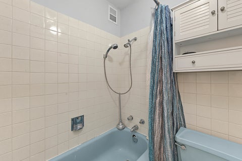 Tiny photo for 6145 N Sheridan Road #27C, Chicago, IL 60660 (MLS # 12795406)