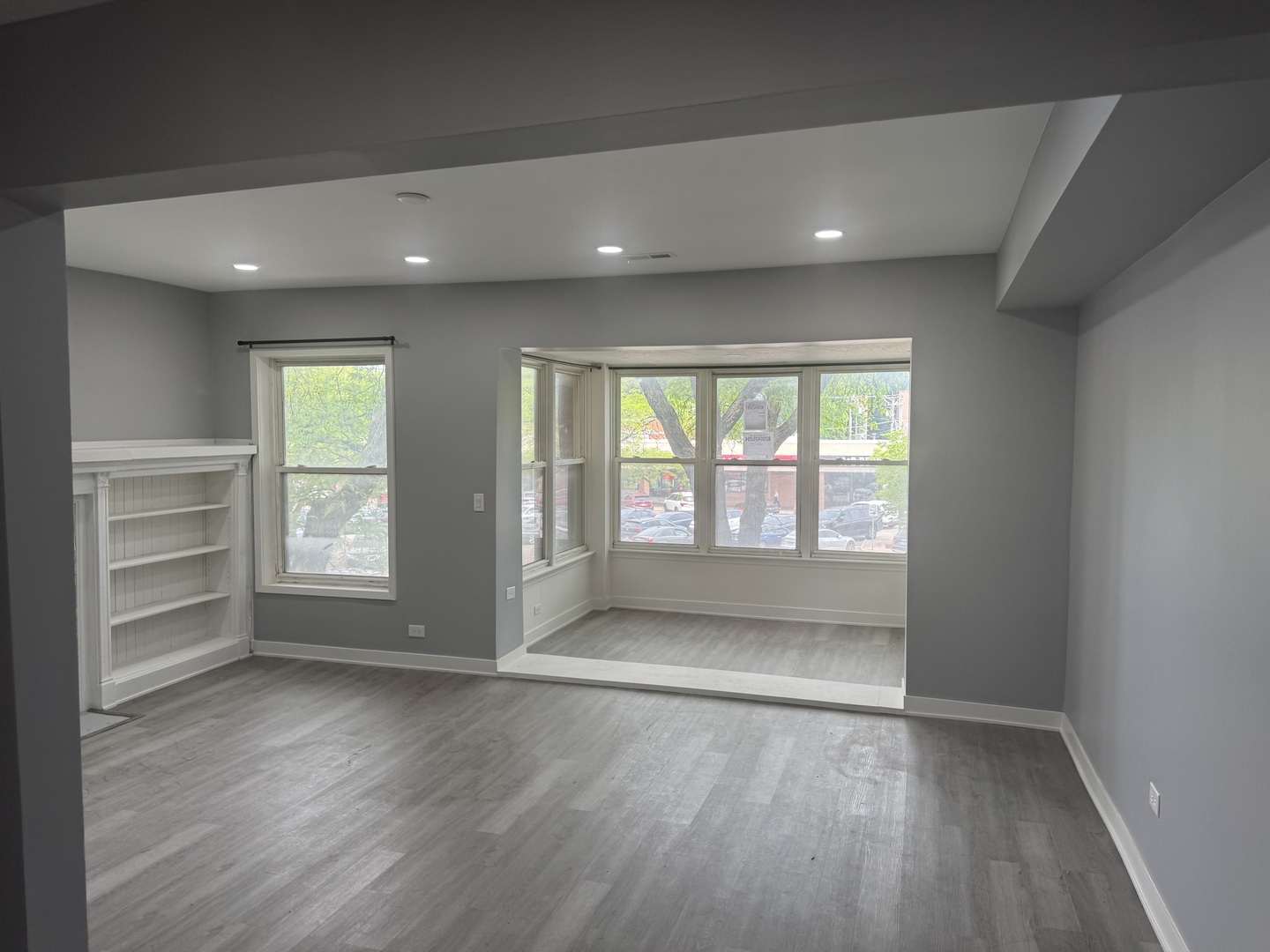 1217 E 53rd Street 2W