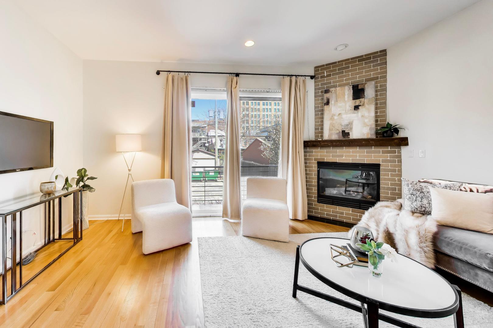 2026 W Pierce Avenue 4