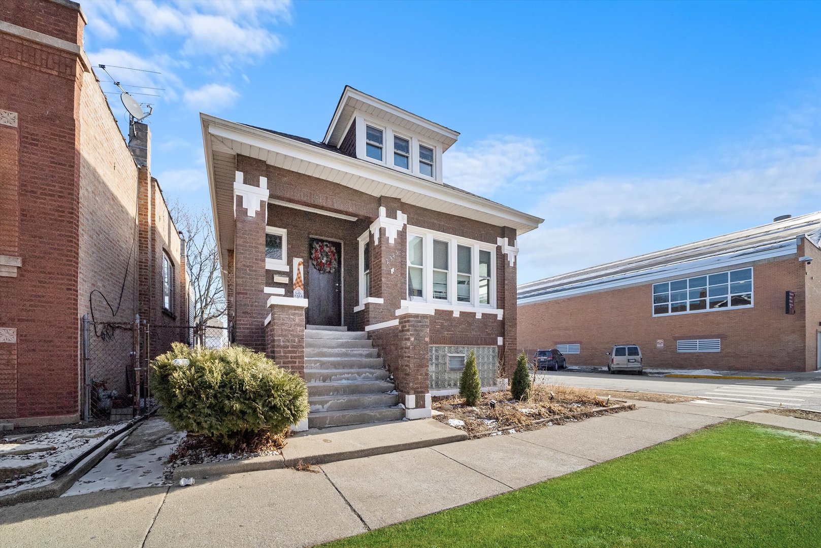 2345 S 59th Court