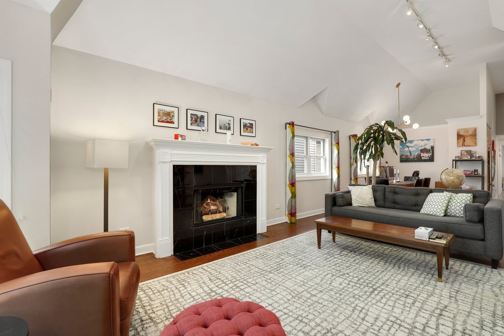2117 W Evergreen Avenue 3E