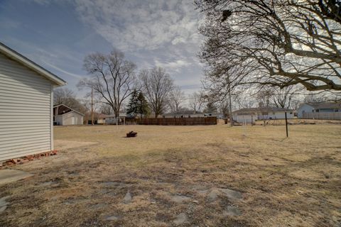Tiny photo for 555 E Mulberry Street, Watseka, IL 60970 (MLS # 12583575)