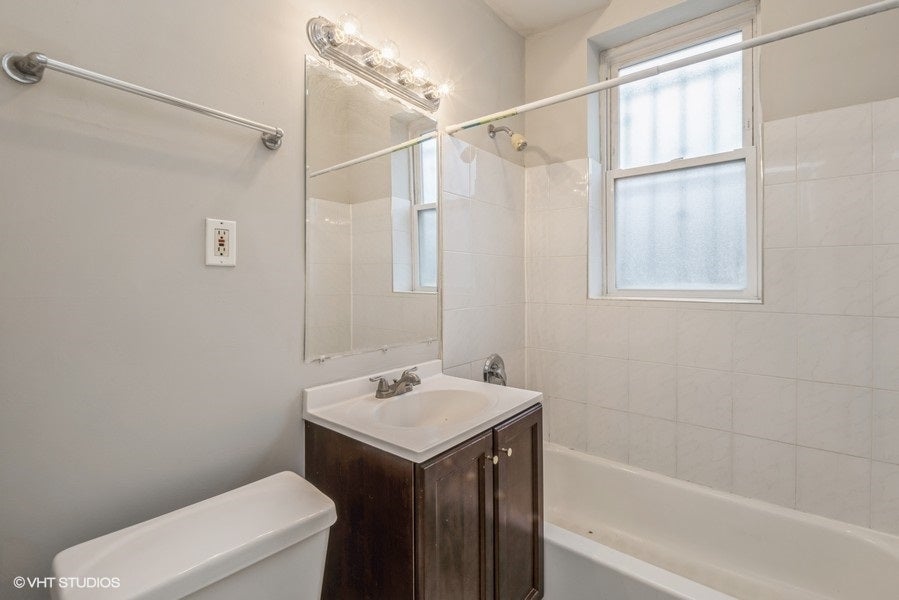 435 E Oakwood Boulevard 31