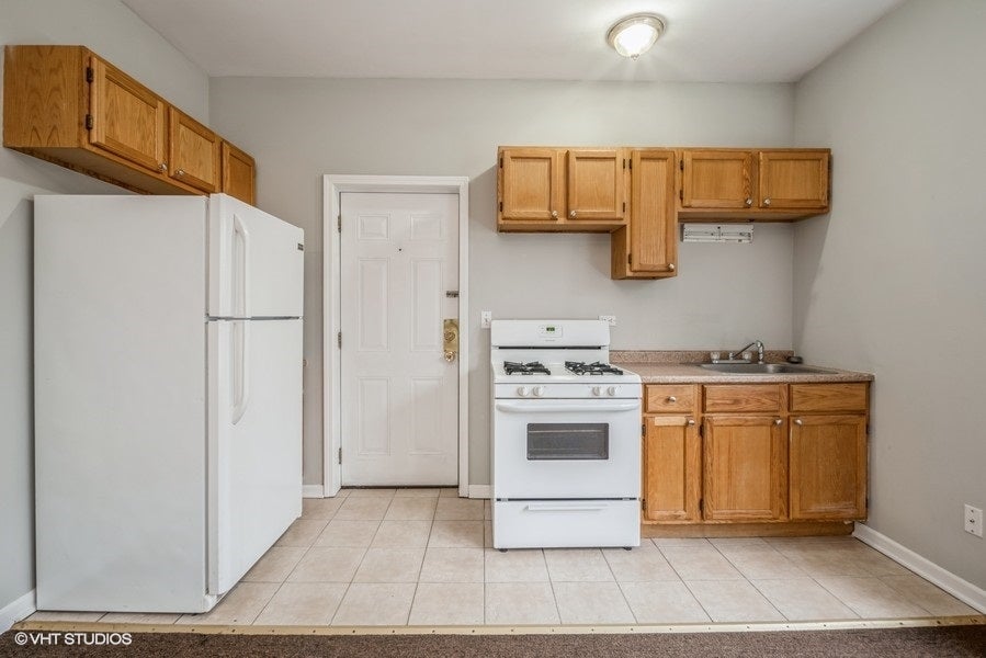 435 E Oakwood Boulevard 31