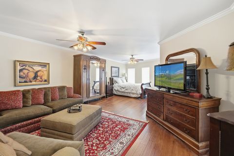 Tiny photo for 15 Manchester Lane, Elmhurst, IL 60126 (MLS # 12594026)