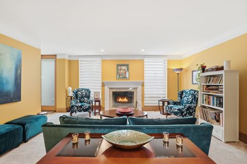 Tiny photo for 15 Manchester Lane, Elmhurst, IL 60126 (MLS # 12594026)