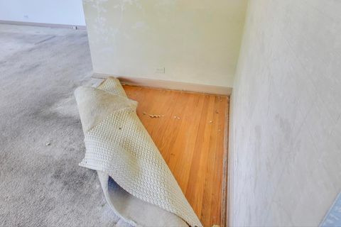 Tiny photo for 913 S Na Wa Ta Avenue, Mount Prospect, IL 60056 (MLS # 12503576)