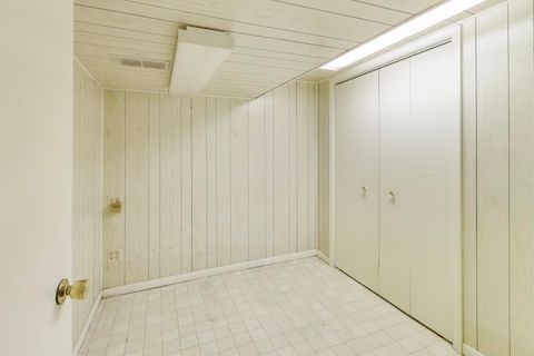 Tiny photo for 913 S Na Wa Ta Avenue, Mount Prospect, IL 60056 (MLS # 12503576)