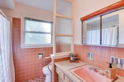 Tiny photo for 913 S Na Wa Ta Avenue, Mount Prospect, IL 60056 (MLS # 12503576)