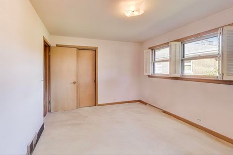 Tiny photo for 913 S Na Wa Ta Avenue, Mount Prospect, IL 60056 (MLS # 12503576)