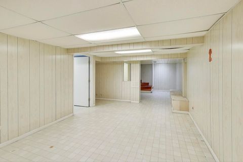 Tiny photo for 913 S Na Wa Ta Avenue, Mount Prospect, IL 60056 (MLS # 12503576)