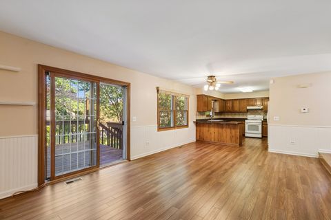 Tiny photo for 4176 Blackstone Avenue, Gurnee, IL 60031 (MLS # 12418073)