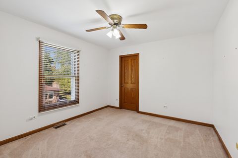 Tiny photo for 4176 Blackstone Avenue, Gurnee, IL 60031 (MLS # 12418073)