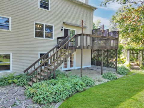 Tiny photo for 4176 Blackstone Avenue, Gurnee, IL 60031 (MLS # 12418073)