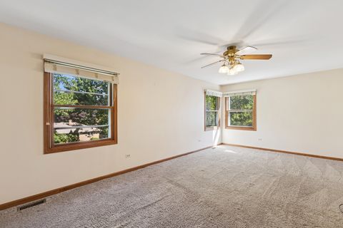 Tiny photo for 4176 Blackstone Avenue, Gurnee, IL 60031 (MLS # 12418073)