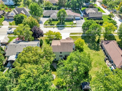Tiny photo for 4176 Blackstone Avenue, Gurnee, IL 60031 (MLS # 12418073)